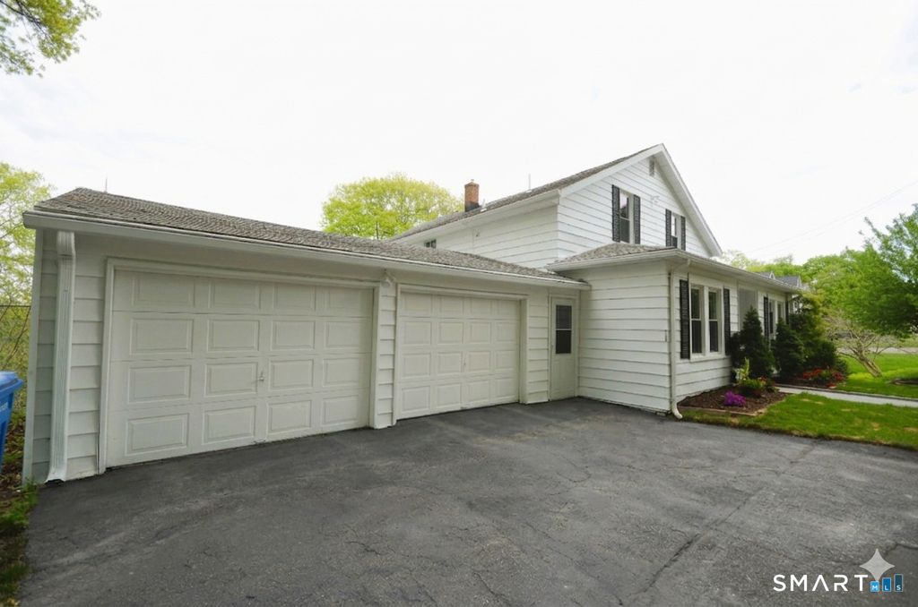 Photo of 275 Riverview Avenue, Shelton, CT 06484 (MLS # 24175414)