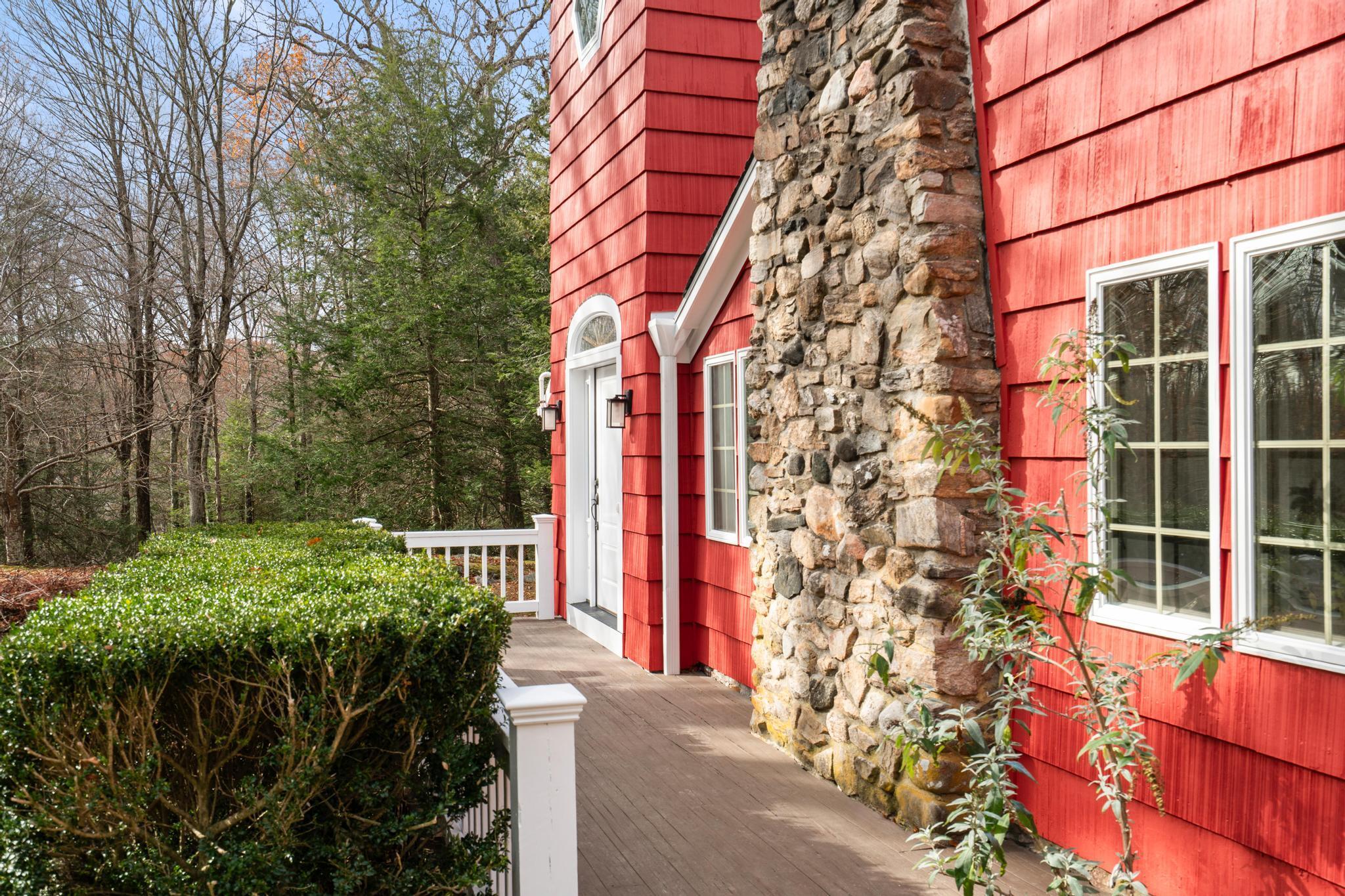 381 West Mountain Road