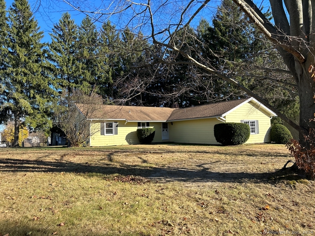 Property for Sale at 32 Susan Lane, Bristol, Connecticut - Bedrooms: 3 
Bathrooms: 2 
Rooms: 5  - $349,500