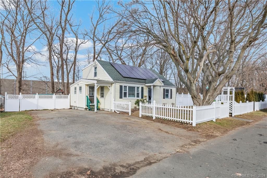 16 Northwood Place Milford CT 06461 MLS #170621700 Howard Hanna 16 Northwood Place Milford CT 06461 MLS #170621700 Howard Hanna