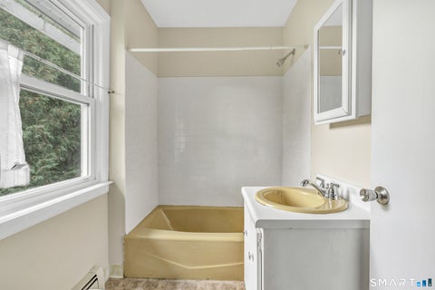 Tiny photo for 75 Nash Street, New Haven, CT 06511 (MLS # 24208966)