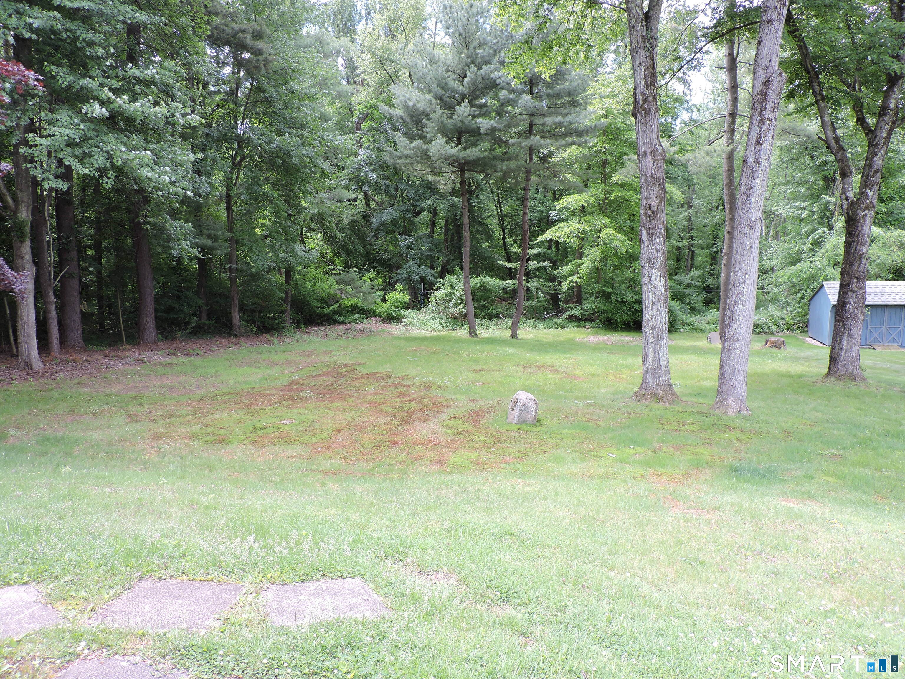 60 Mohegan Trail
