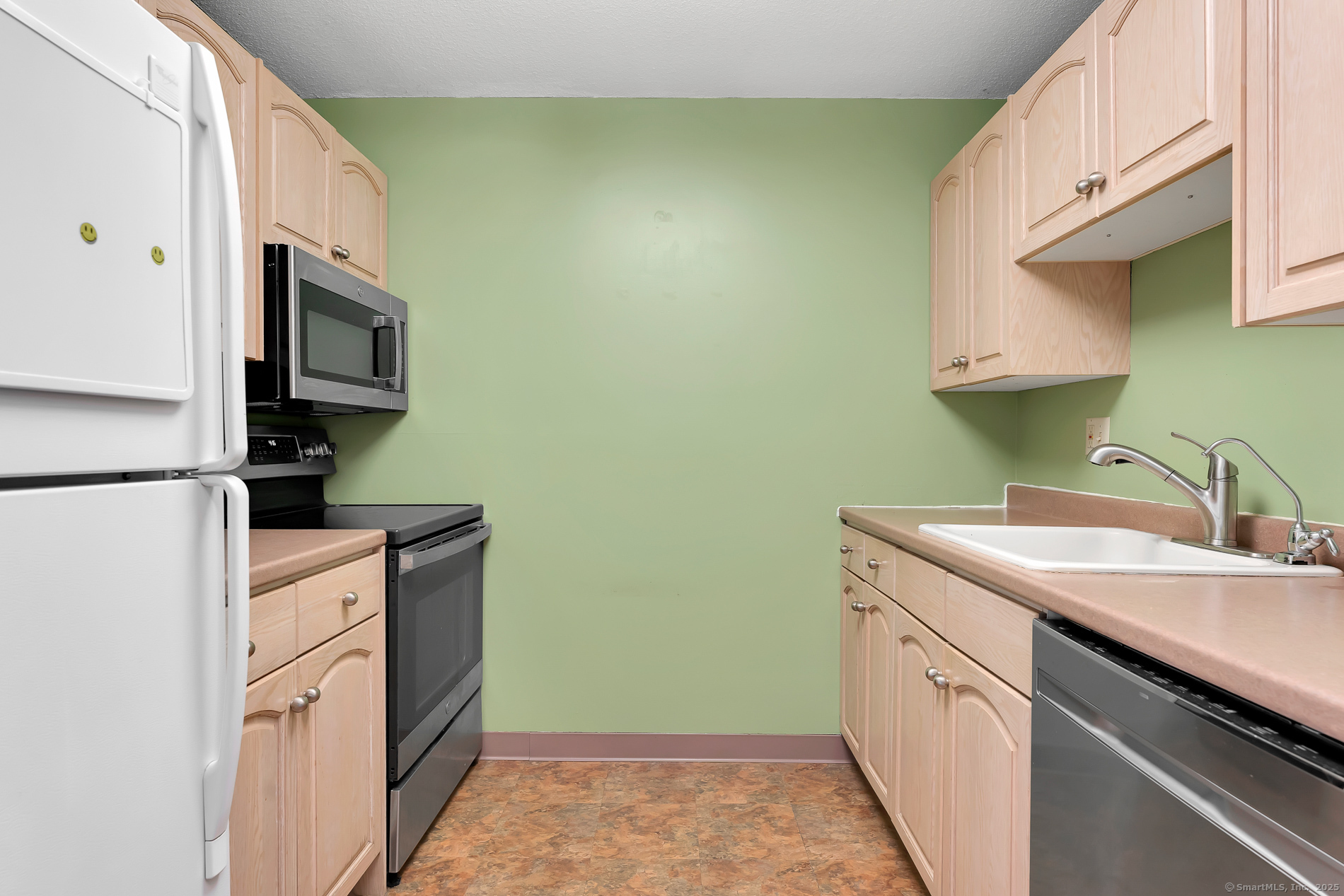 45 Main Street APT 202