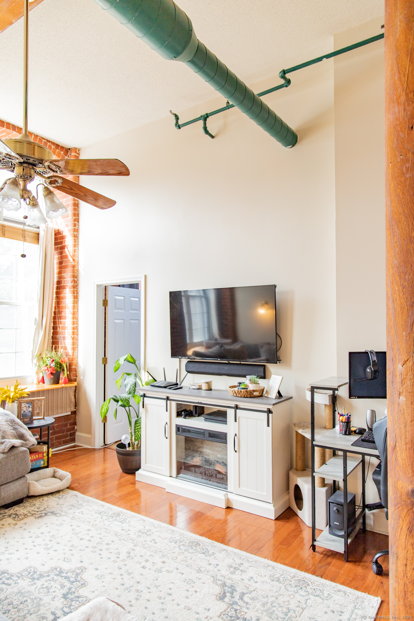 45 Main Street APT 202