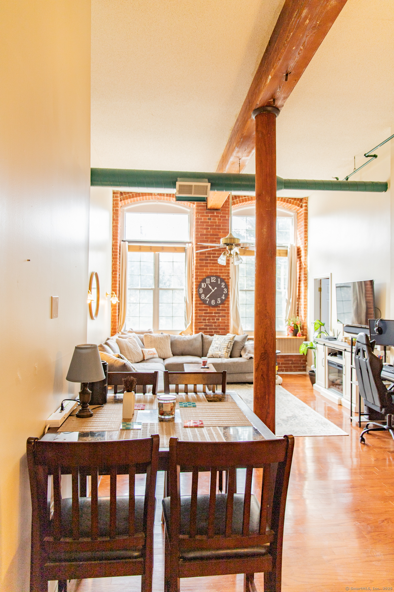 45 Main Street APT 202
