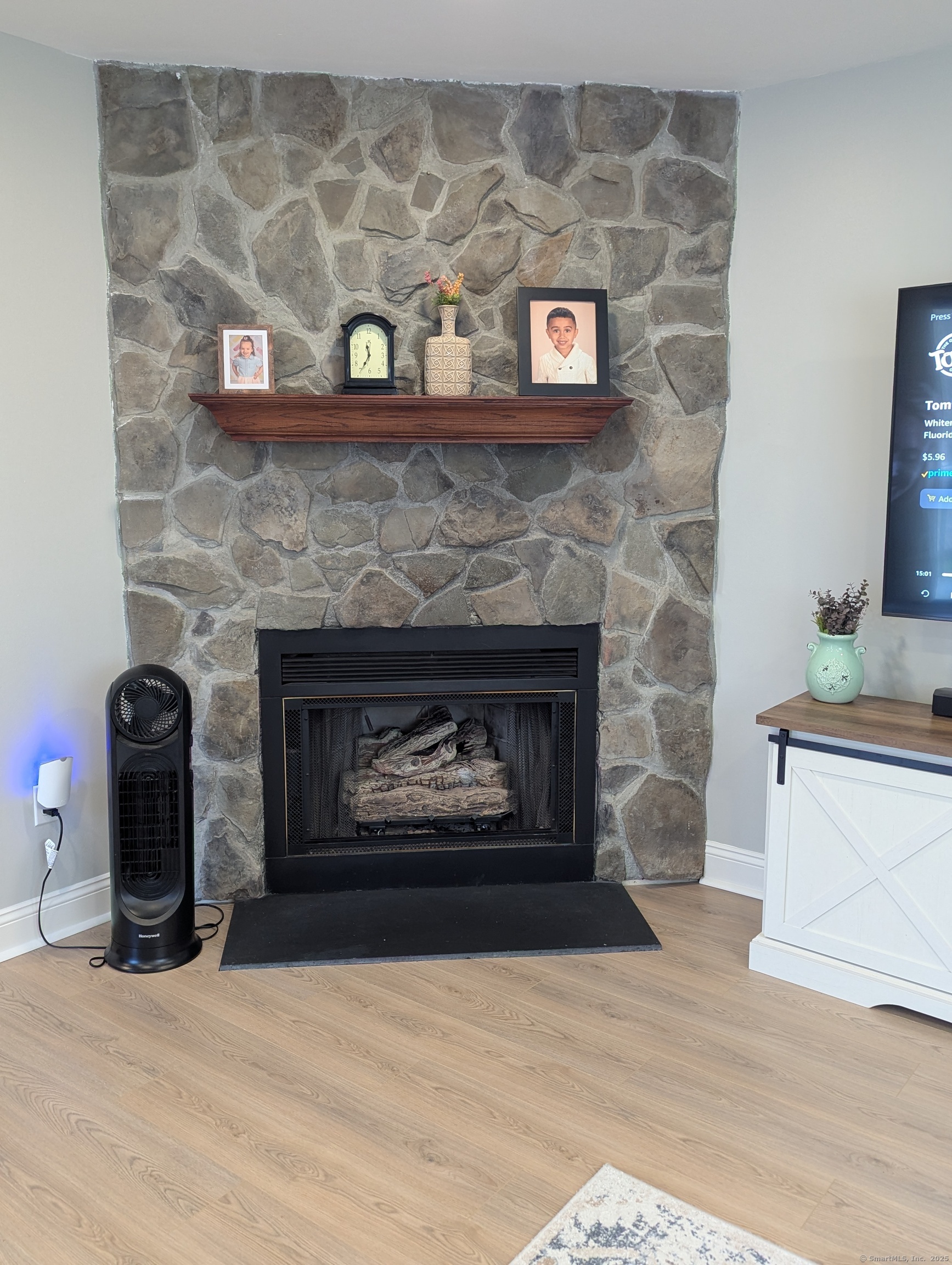 134 Essex Court #134, Beacon Falls, Connecticut image 5