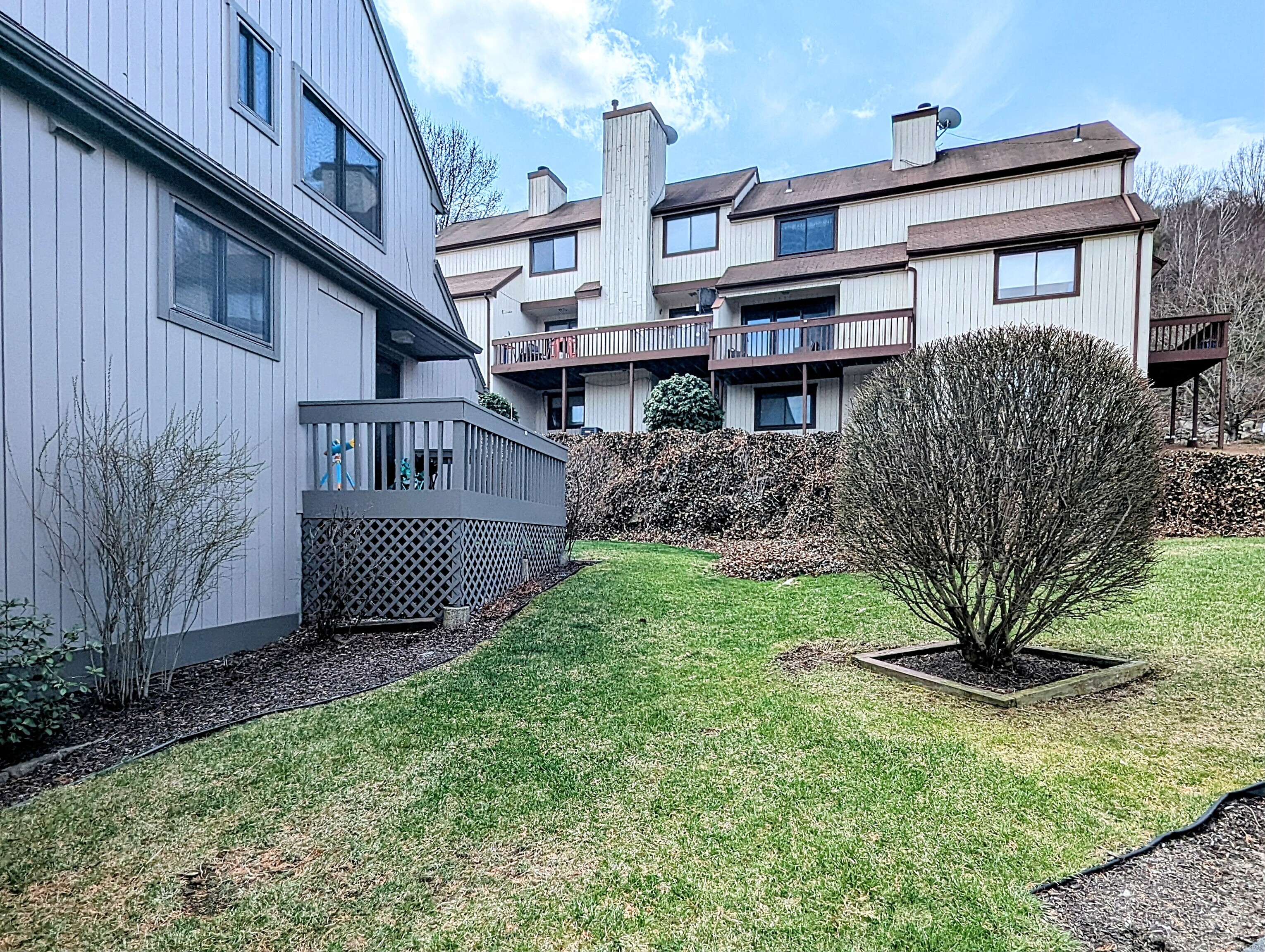 134 Essex Court #134, Beacon Falls, Connecticut image 36