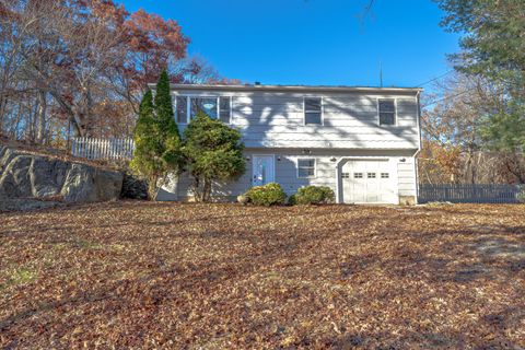 8 Pequot Trail Shelton CT 06484
