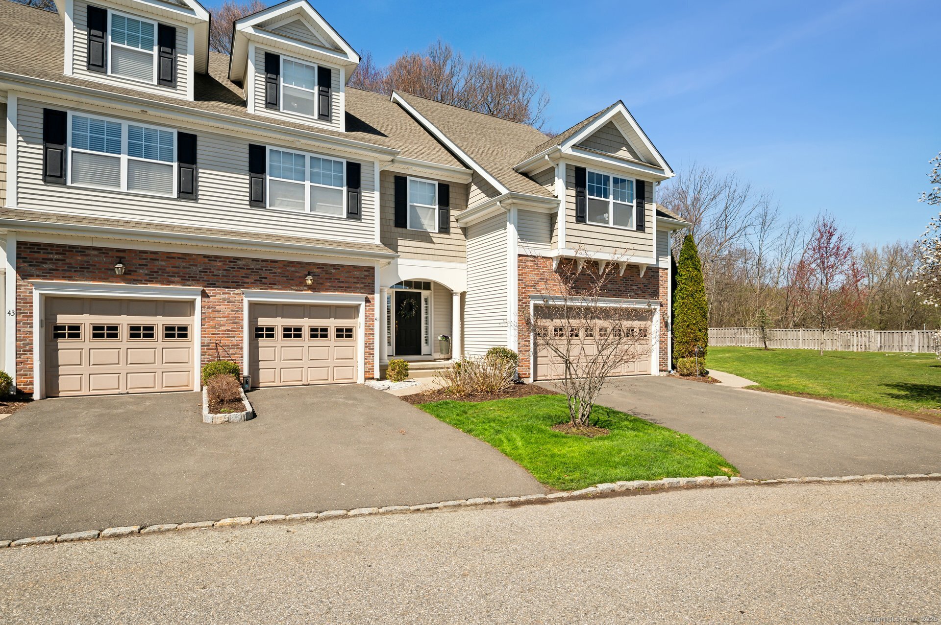 Property for Sale at Park Place Circle 41, West Hartford, Connecticut - Bedrooms: 3 
Bathrooms: 4 
Rooms: 8  - $499,500