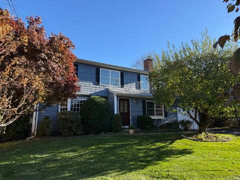 Photo of 56 Drake Lane, Fairfield, CT 06824 (MLS # 24136176)