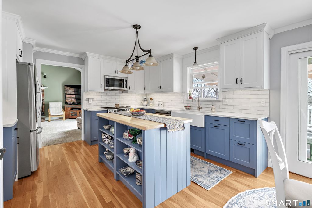 Photo of 6 Aspetuck Lane, Oxford, CT 06478 (MLS # 24164869)