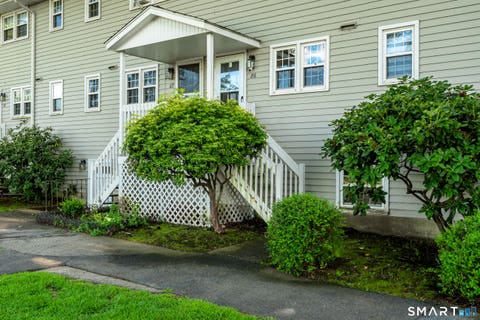 Photo of 280 E Main Street #E6, Clinton, CT 06413 (MLS # 24199065)