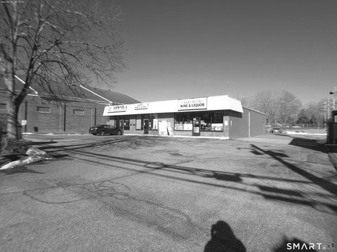 Photo of 15 E Main Street, Clinton, CT 06413 (MLS # 24152623)