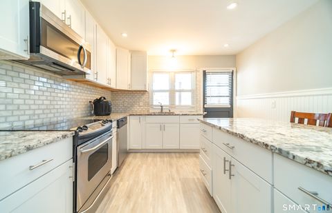 Condo For Sale - 2768 Madison Avenue #2A<br/> Bridgeport, CT 06606