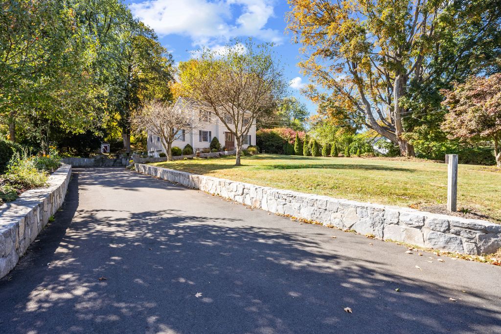 Photo of 40 Great Plain Road, Danbury, CT 06811 (MLS # 24131373)