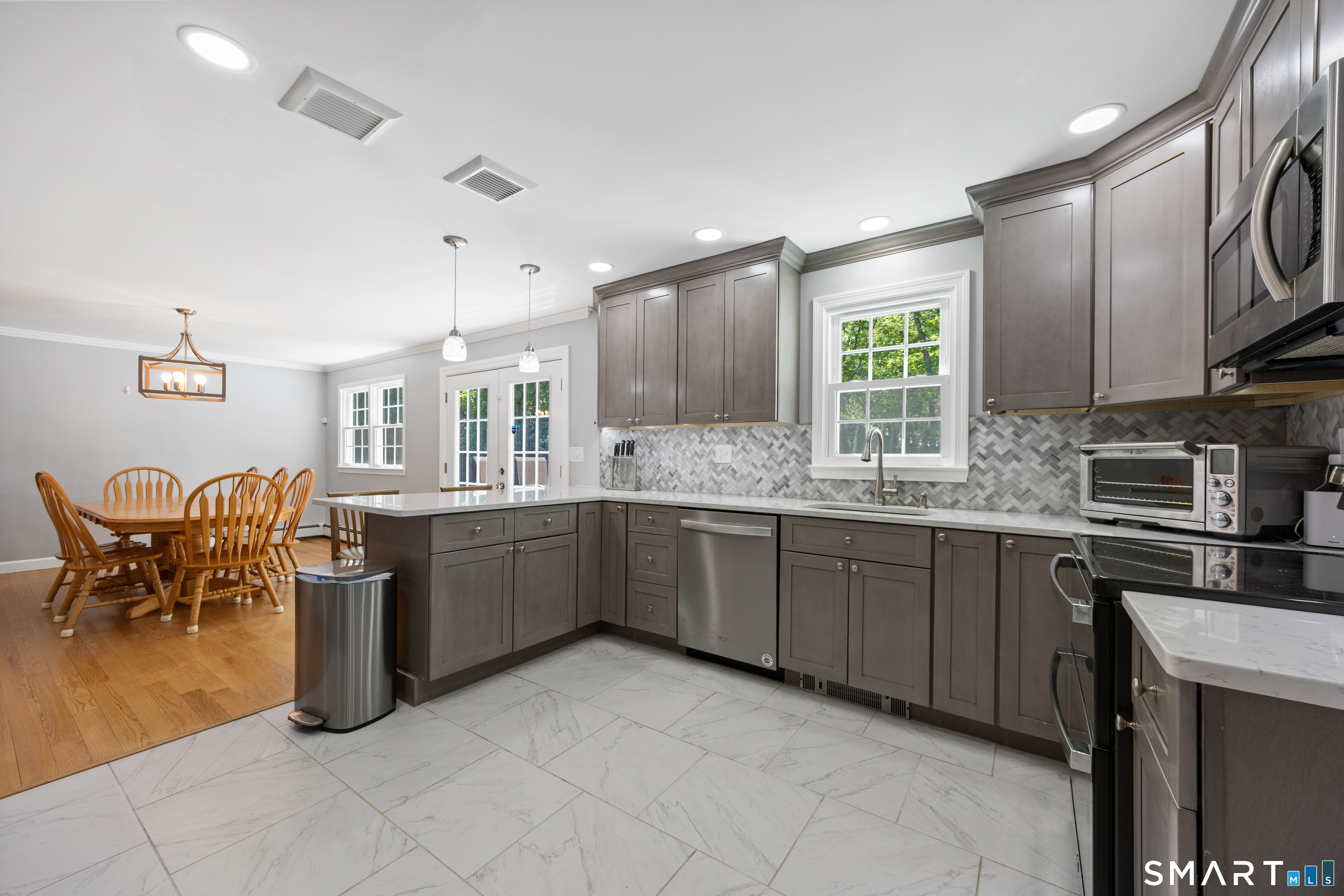 79 Strawberry Hill Road