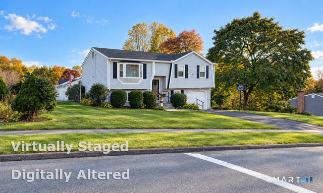 Photo of 8 Red Fox Lane, Meriden, CT 06451 (MLS # 24216497)