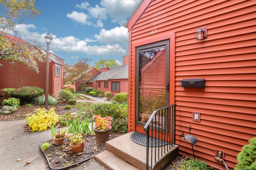 Photo of 163 Hollister Way N #163, Glastonbury, CT 06033 (MLS # 24134406)