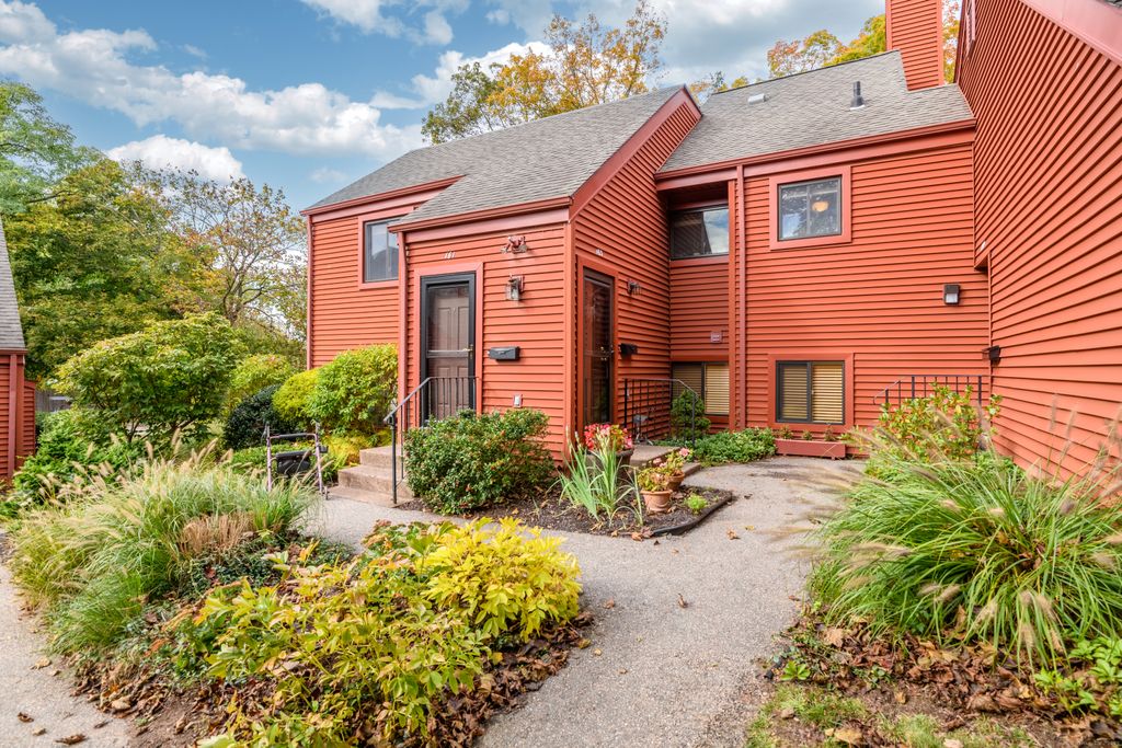 Photo of 163 Hollister Way N #163, Glastonbury, CT 06033 (MLS # 24134406)