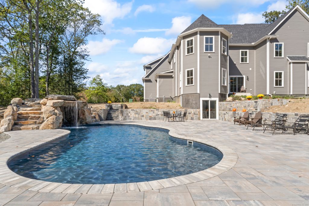 Photo of 5 Vona Way, Newtown, CT 06470 (MLS # 24130465)