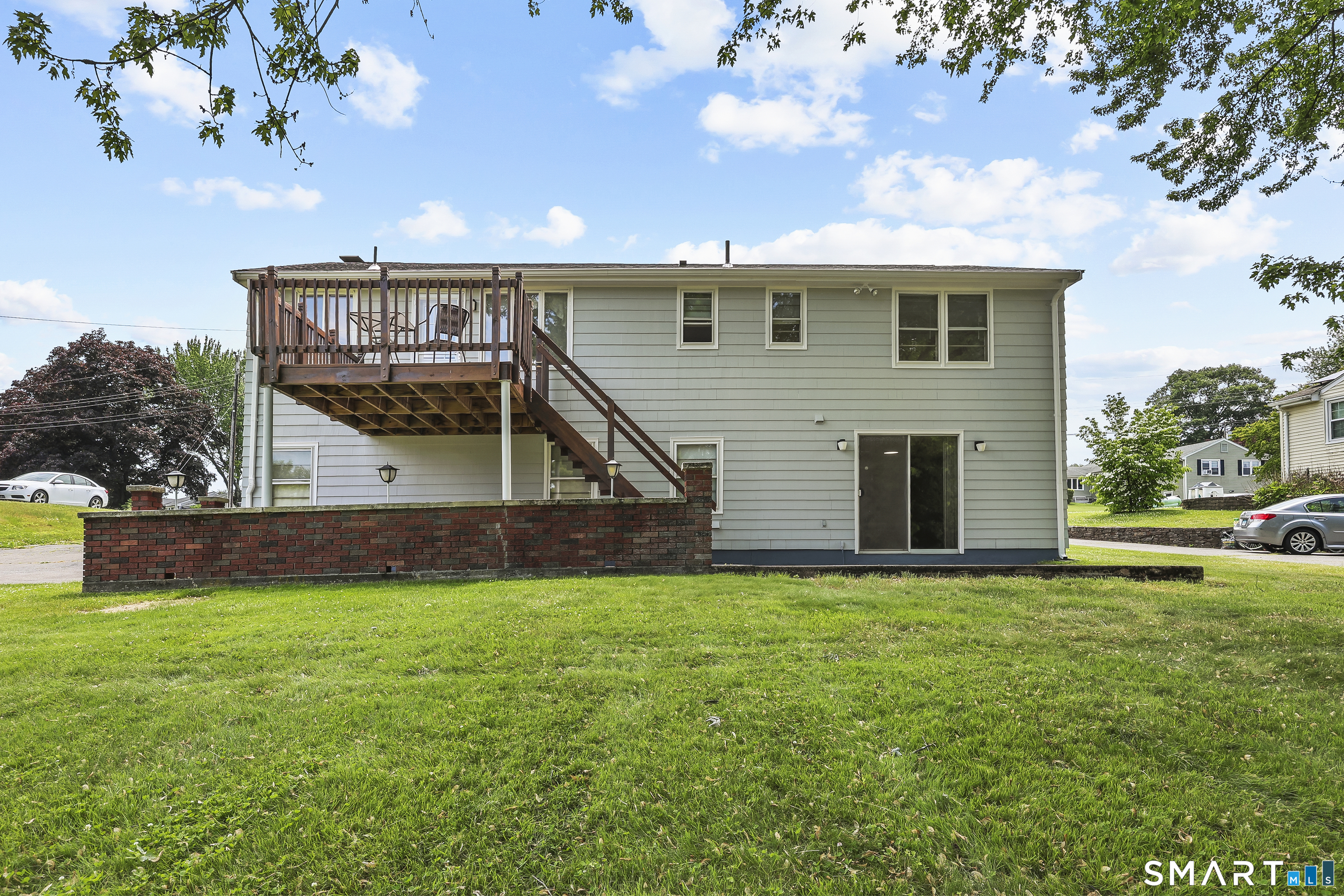 61 Hollister Drive