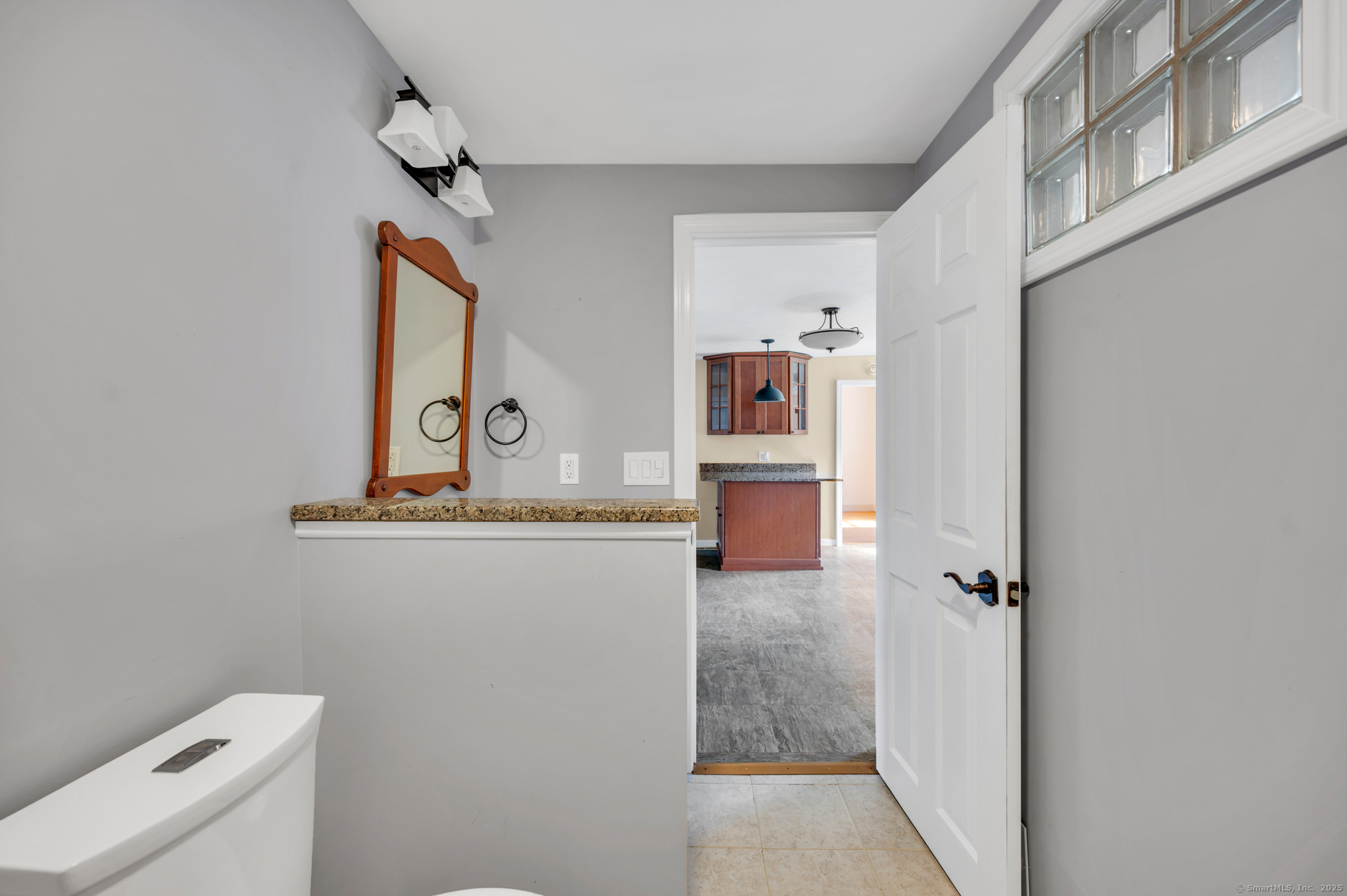 Bristol, Connecticut 06010, United States, 4 Bedrooms Bedrooms, ,2 BathroomsBathrooms,Residential,Pending,201737