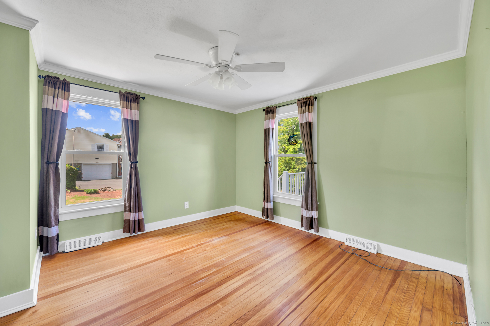 Bristol, Connecticut 06010, United States, 4 Bedrooms Bedrooms, ,2 BathroomsBathrooms,Residential,Pending,201737