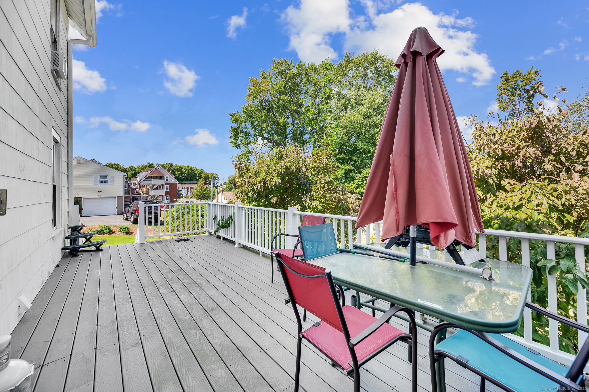 Bristol, Connecticut 06010, United States, 4 Bedrooms Bedrooms, ,2 BathroomsBathrooms,Residential,Pending,201737