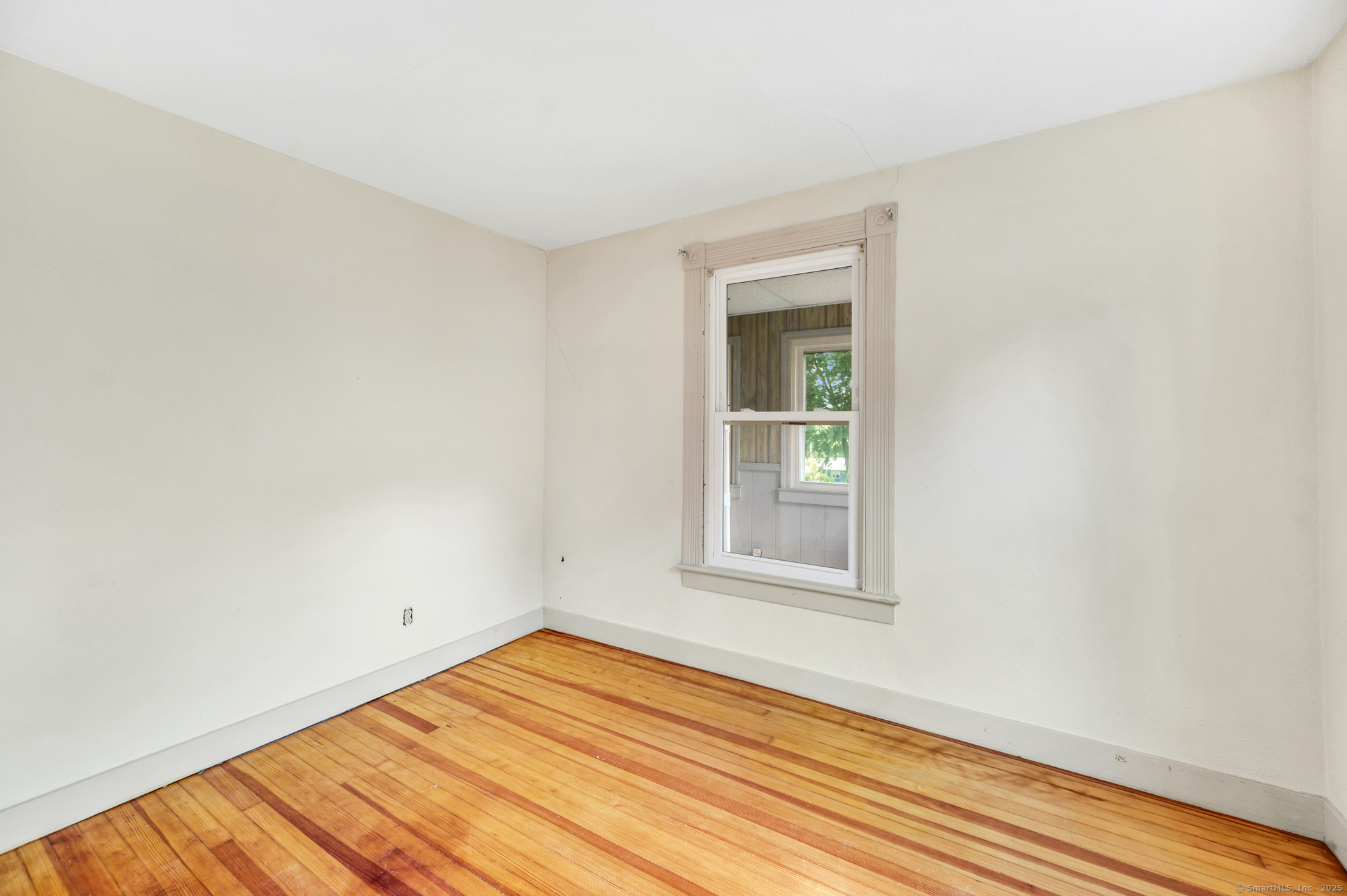 Bristol, Connecticut 06010, United States, 4 Bedrooms Bedrooms, ,2 BathroomsBathrooms,Residential,Pending,201737