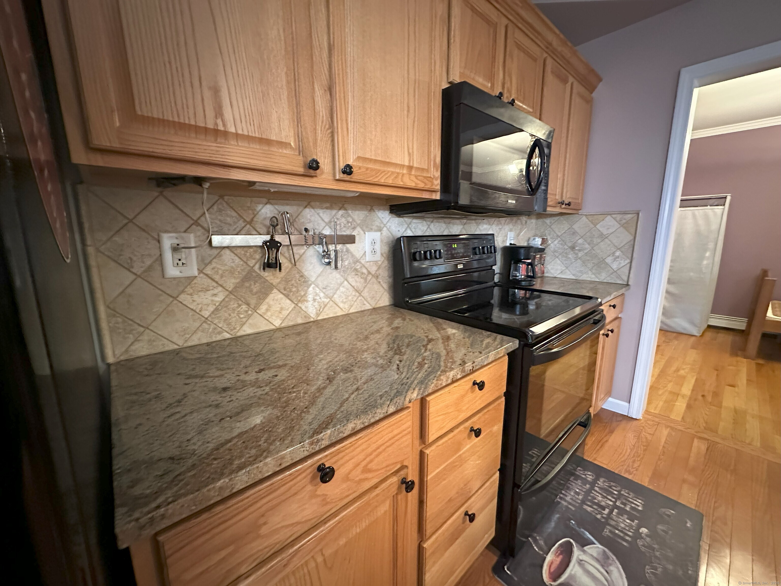 75 Heather Glen Lane, Groton, Connecticut image 9