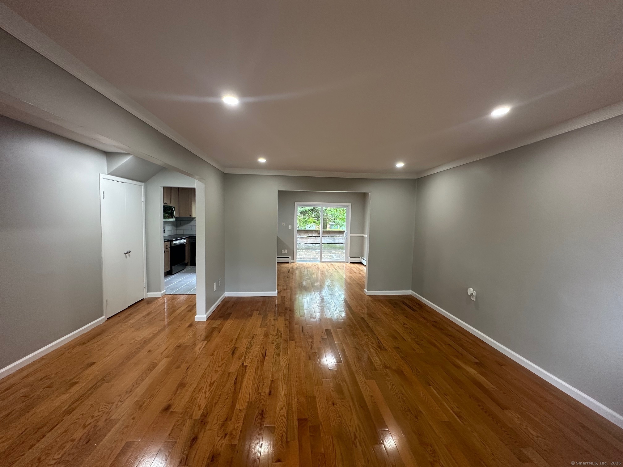 200 Woodmont Avenue #APT 100, Bridgeport, Connecticut image 2