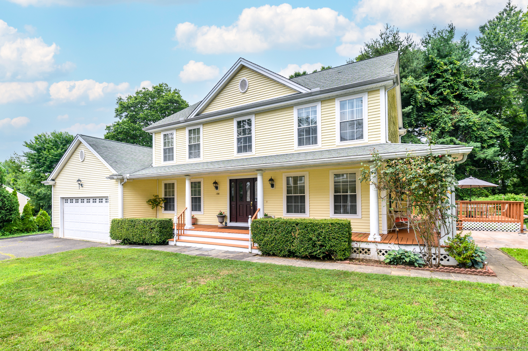 Property for Sale at 598 Nichols Avenue, Stratford, Connecticut - Bedrooms: 4 
Bathrooms: 3 
Rooms: 8  - $725,000