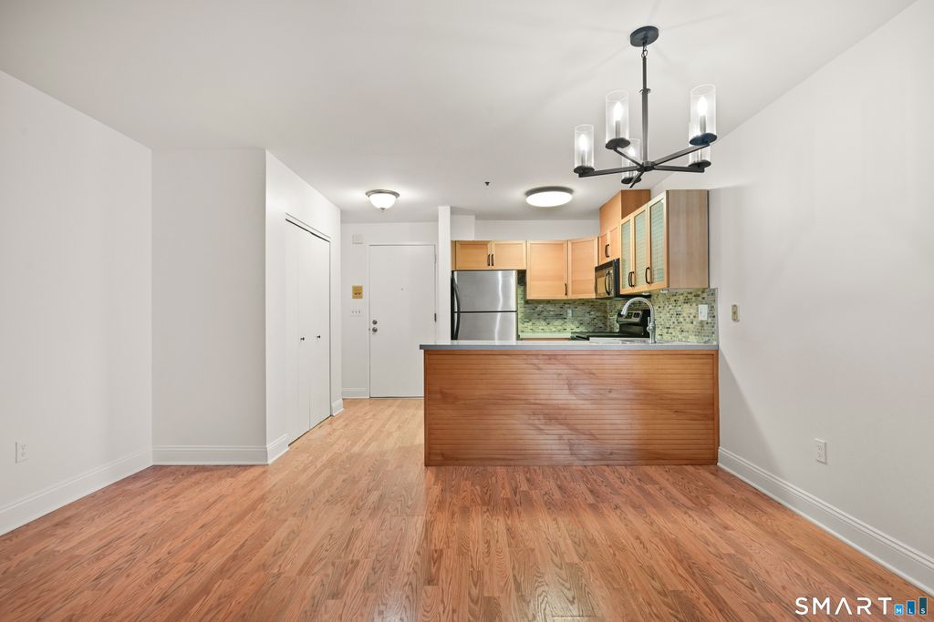 Photo of 104 North Street #401, Stamford, CT 06902 (MLS # 24162625)