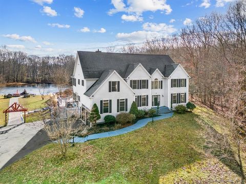 19 Cedarbrook Lane East Lyme CT 06333