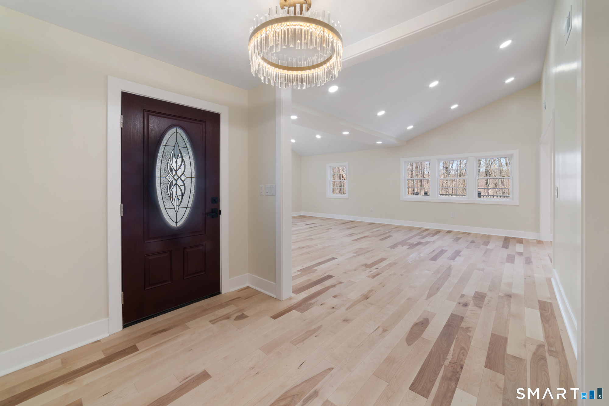 1607 Great Hill Road