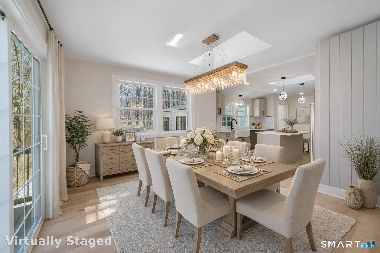 1607 Great Hill Road