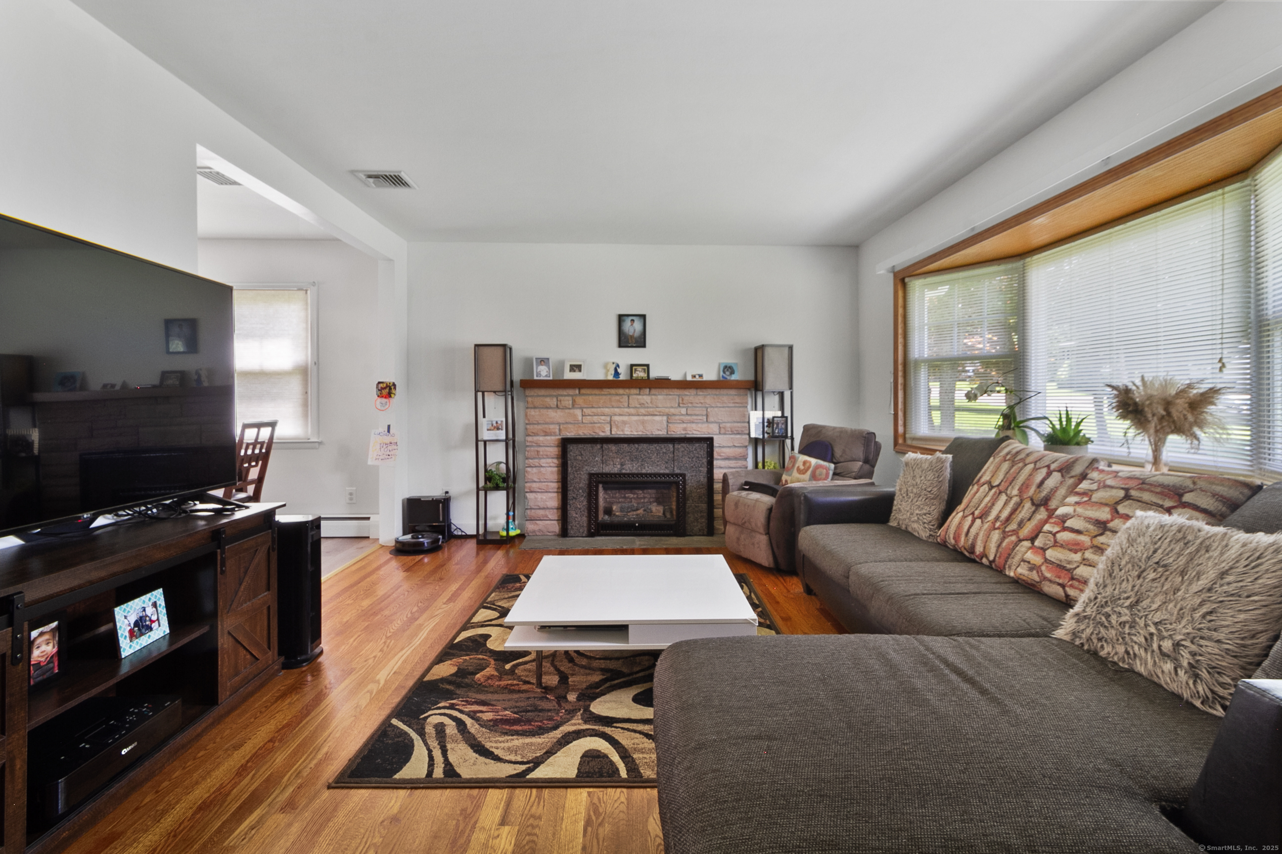 11 West Lake Shore Drive