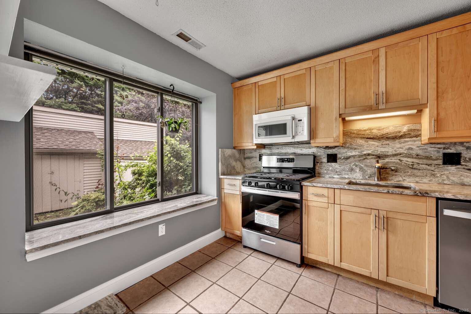 129 Farmington Chase Crescent 129