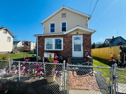 Single Family Residence in Bridgeport CT 62 Clifford Street.jpg