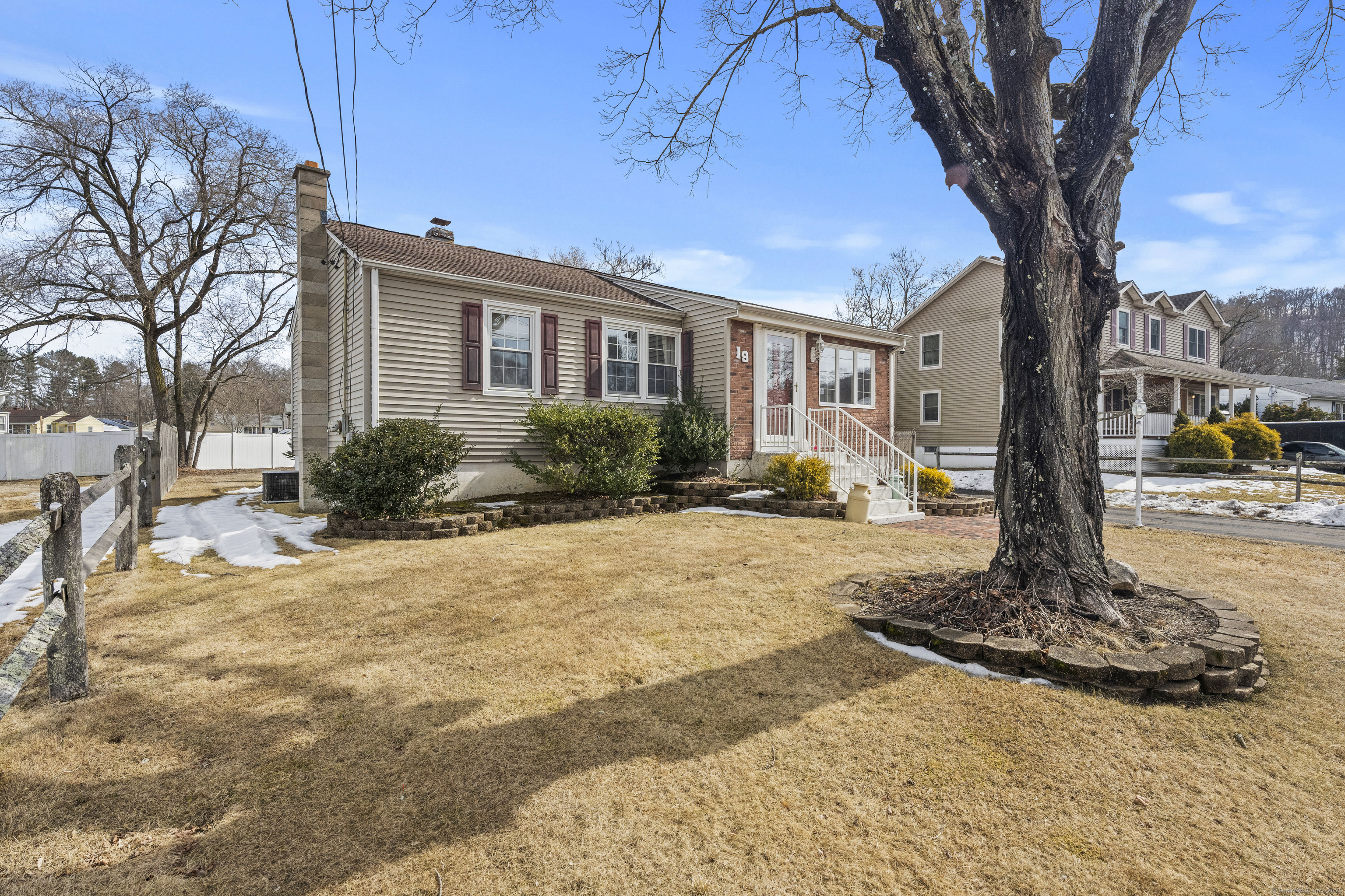 19 Wildwood Drive, East Haven, Connecticut image 3