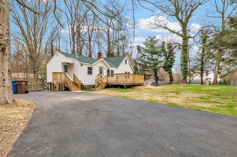 8 Noguchi Trail Shelton CT 06484
