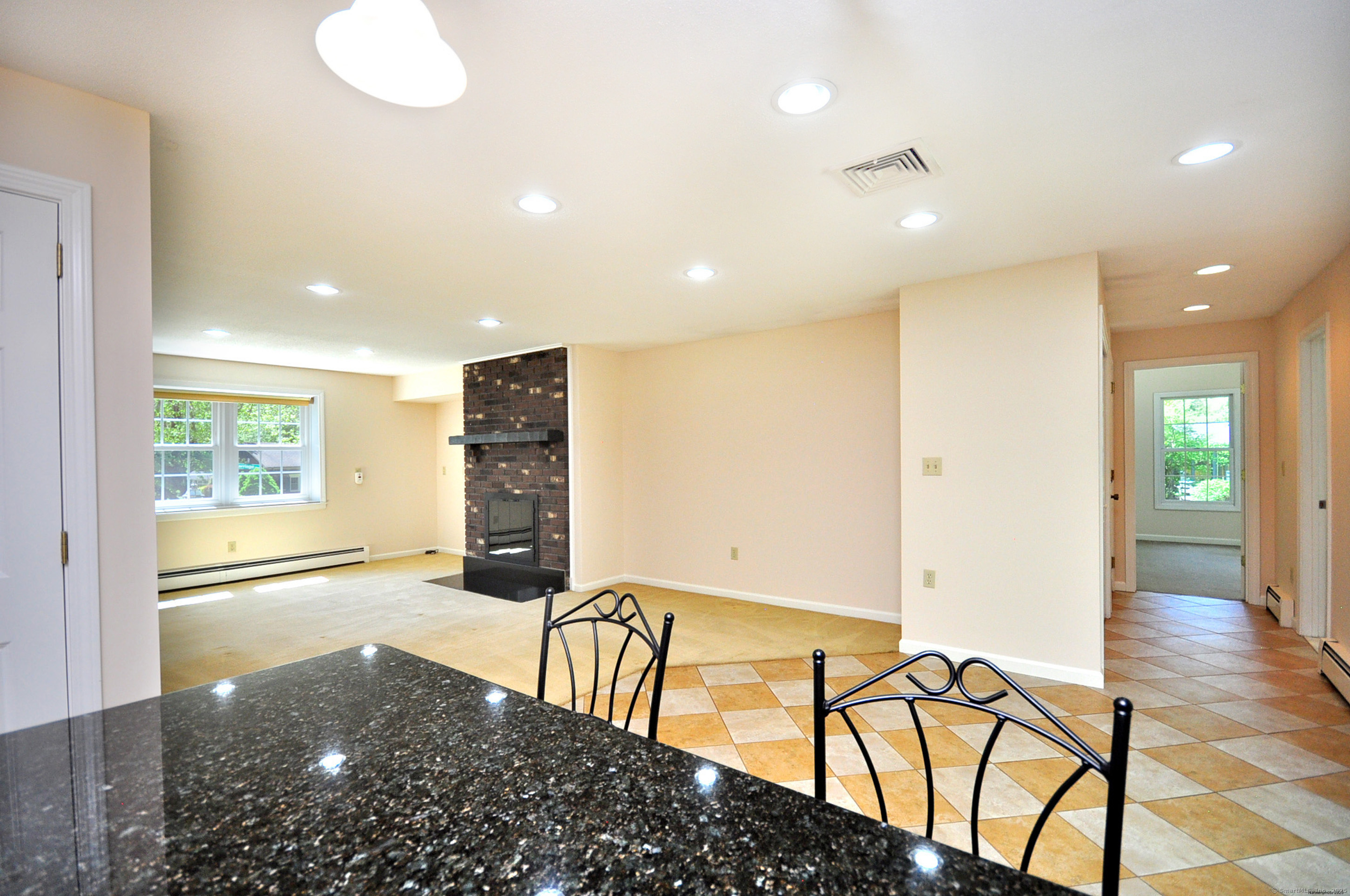 115 Carriage Way, Windsor, Connecticut image 14