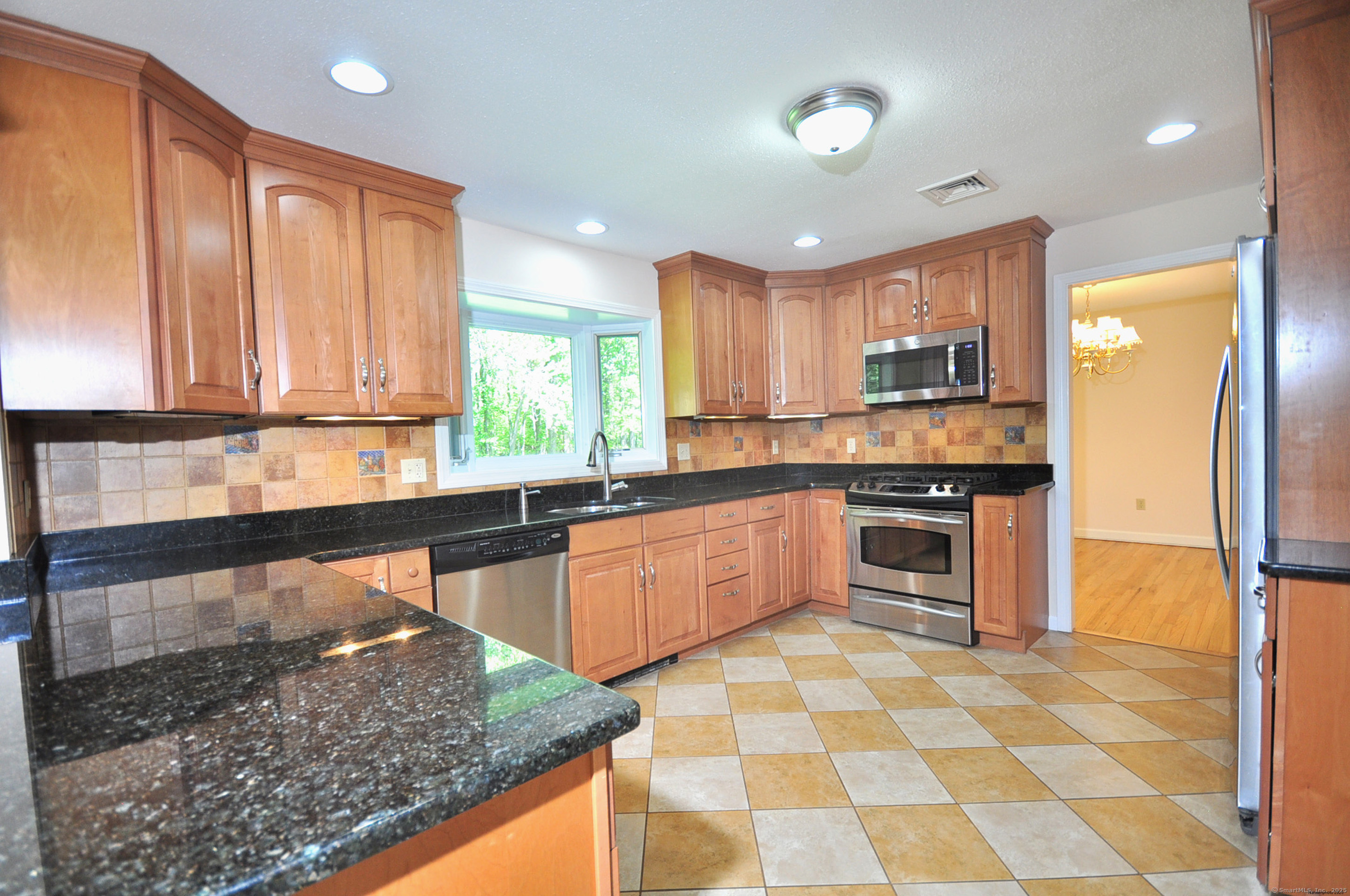 115 Carriage Way, Windsor, Connecticut image 7
