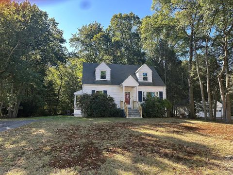 Photo of 28 North Avenue, North Haven, CT 06473 (MLS # 24148679)