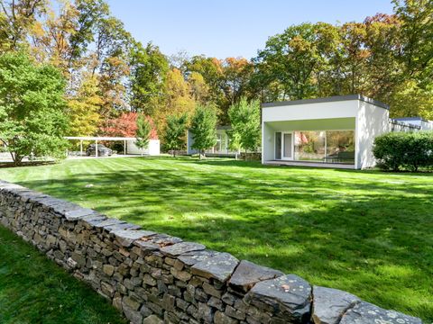 431 Valley Road New Canaan CT 06840