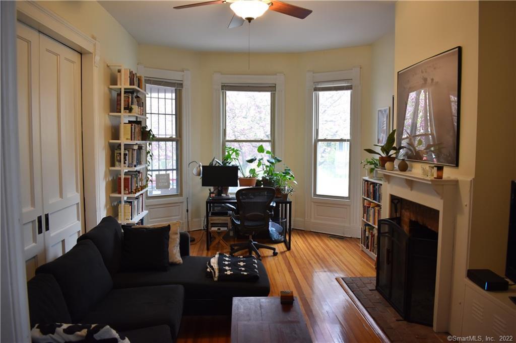 Dwight Street 1, New Haven, Connecticut - 1 Bedrooms  
1 Bathrooms  
4 Rooms - 