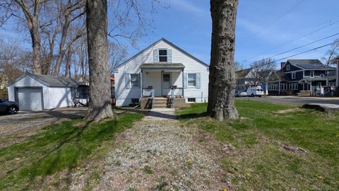 15 Cedar Grove Avenue, New London, CT 06320 - #: 24089230