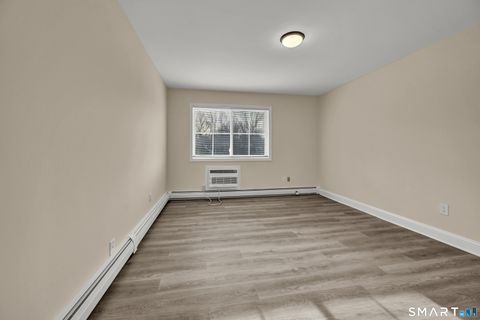 Tiny photo for 113 Park Avenue #21, Danbury, CT 06810 (MLS # 24154620)