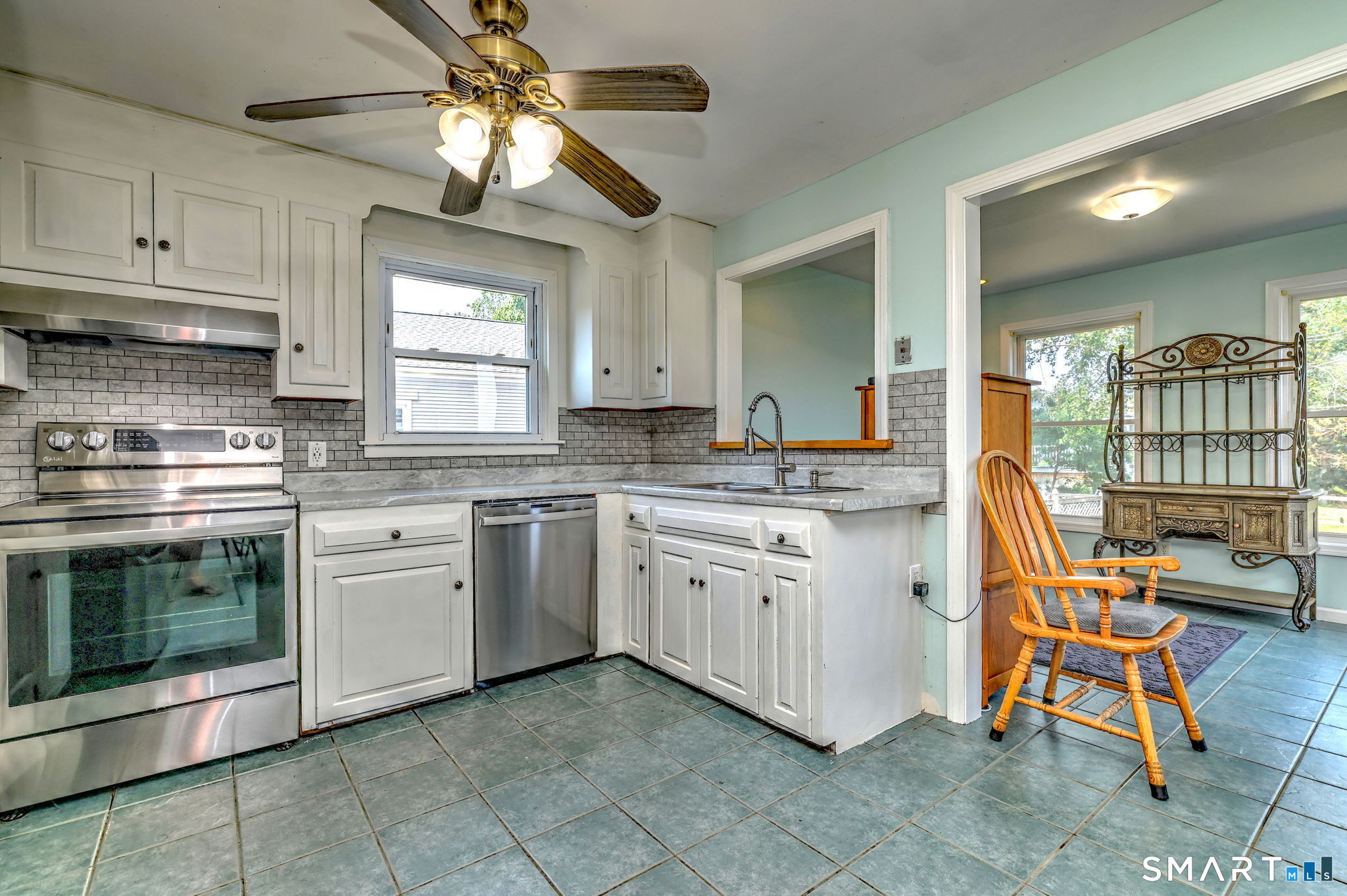 404 Buckingham Avenue