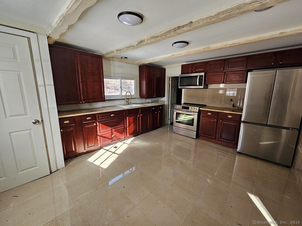 2 Mediterranean Lane, Norwich, Connecticut image 4